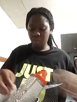 Snapshot of Megan_boobss chatting on October 31, 2025, 9:27 pm Megan boobss online show from October 31, 2025, 9:27 pm