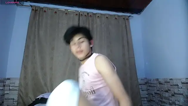 DaraKat18 online show from October 5, 2025, 8:40 pm