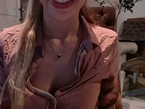 Marrr-hot online show from November 6, 2025, 1:06 am