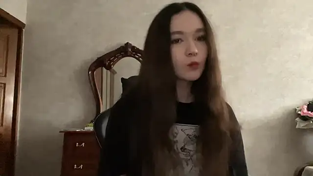 Snapshot of Pikmigirl18 chatting on September 11, 2025, 11:43 am Pikmigirl18 online show from September 11, 2025, 11:43 am
