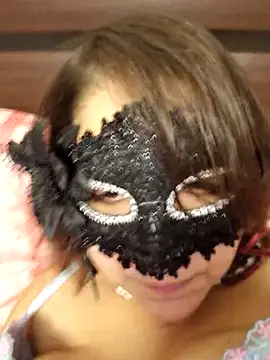 Snapshot of LOCA_GIRL chatting on October 26, 2025, 9:53 pm LOCA GIRL online show from October 26, 2025, 9:53 pm