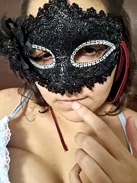 Snapshot of LOCA_GIRL chatting on November 11, 2025, 5:13 pm LOCA GIRL online show from November 11, 2025, 5:13 pm