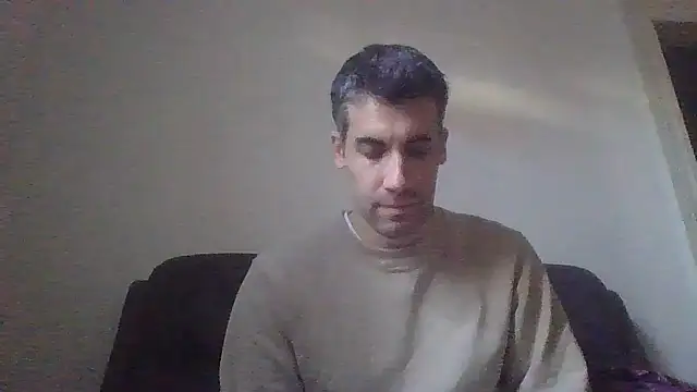 Snapshot of JulioIsHere4you chatting on January 17, 2026, 10:20 am JulioIsHere4you online show from January 17, 2026, 10:20 am