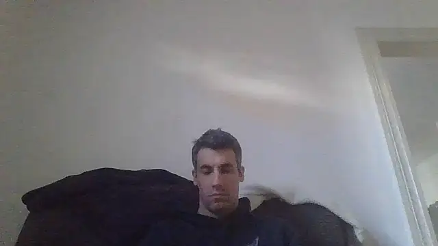 Snapshot of JulioIsHere4you chatting on March 19, 2026, 8:29 am JulioIsHere4you online show from March 19, 2026, 8:29 am