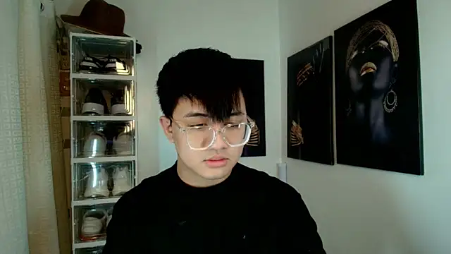 Snapshot of KentAivan chatting on October 13, 2025, 9:26 pm KentAivan online show from October 13, 2025, 9:26 pm