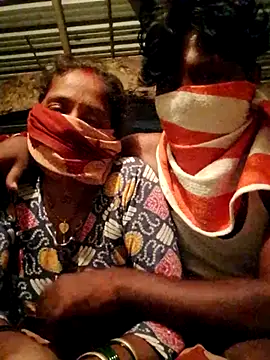 Snapshot of CUTE-004 chatting on September 12, 2025, 5:57 pm CUTE-004 online show from September 12, 2025, 5:57 pm