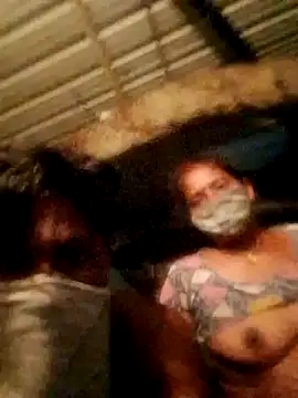 Snapshot of CUTE-004 chatting on October 7, 2025, 6:49 pm CUTE-004 online show from October 7, 2025, 6:49 pm