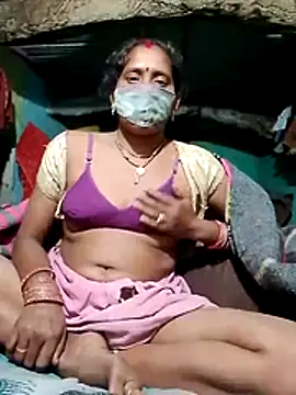 CUTE-004 online show from November 27, 2025, 6:10 pm