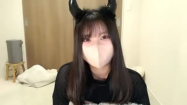 moka-neko online show from October 31, 2025, 11:44 am