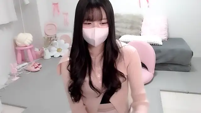 moka-neko online show from December 17, 2025, 1:28 pm