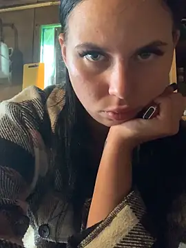 ksenia123 online show from September 18, 2025, 12:07 pm