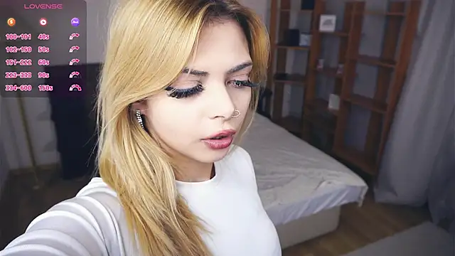 LenitaTumblin online show from November 8, 2025, 7:45 pm