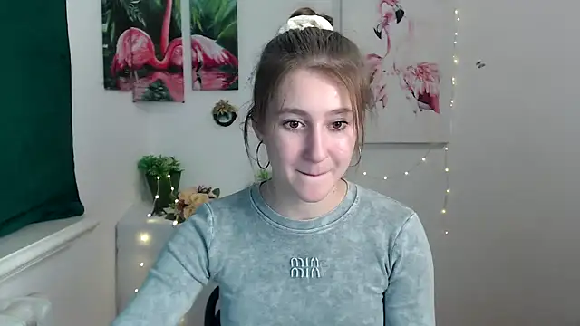 Milka kamila online show from October 13, 2025, 1:33 pm