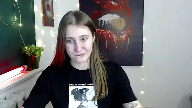 Milka kamila online show from December 14, 2025, 2:22 pm