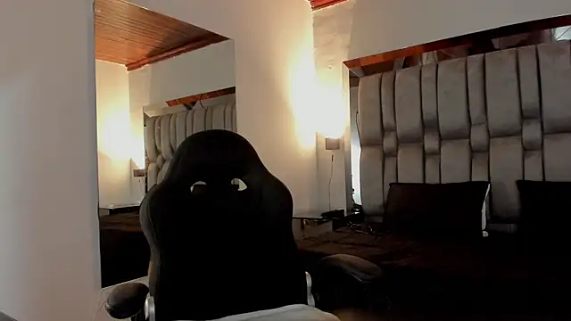 AnnaraLein online show from November 7, 2025, 12:32 am