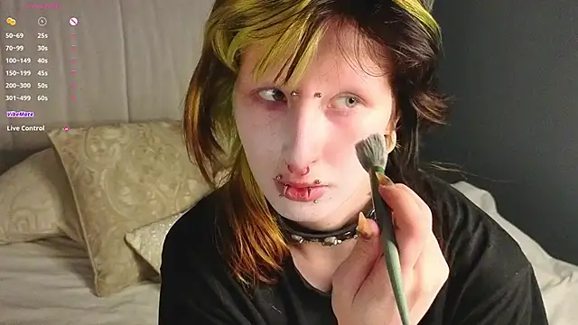 KandraCruser online show from November 16, 2025, 8:03 pm