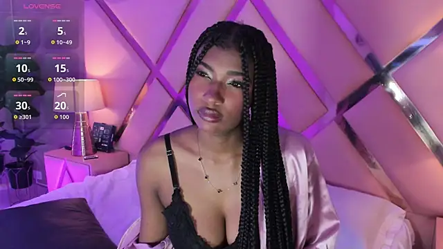 SophiaBloss online show from October 28, 2025, 3:54 am