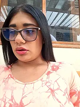 Monse--145 online show from October 15, 2025, 9:15 pm