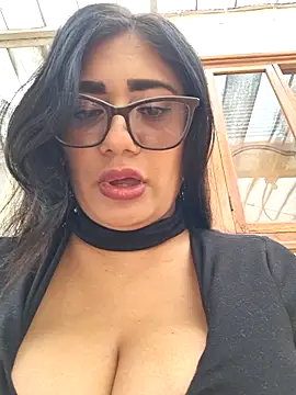 Monse--145 online show from November 28, 2025, 2:53 pm