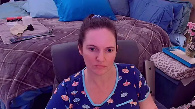 ninajaymes online show from September 15, 2025, 9:37 pm