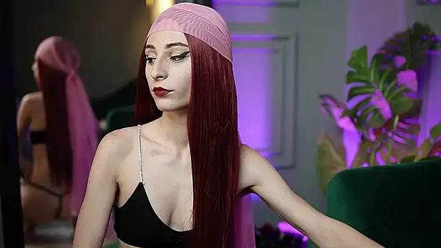 SaraiAngel online show from December 20, 2025, 10:06 pm