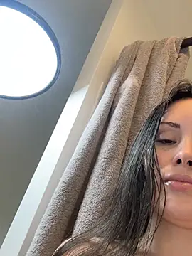 gardenxrose online show from April 12, 2026, 10:37 pm