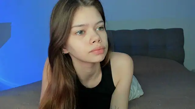 Milimeowww online show from December 2, 2025, 9:21 pm