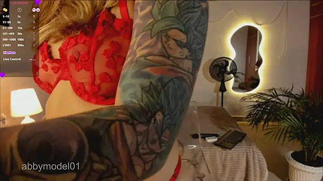 AbbyModel01 online show from October 18, 2025, 9:48 pm