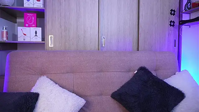 SophiieCumsx online show from April 10, 2026, 4:39 am