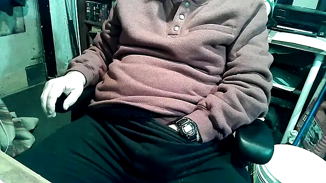 Snapshot of georgew62 chatting on February 21, 2026, 8:54 pm georgew62 online show from February 21, 2026, 8:54 pm