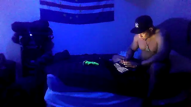 Sexdemonfrfr online show from April 8, 2026, 7:52 am