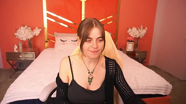 Snapshot of ShinyfromUa chatting on October 4, 2025, 1:42 pm ShinyfromUa online show from October 4, 2025, 1:42 pm