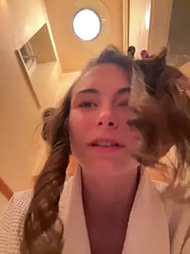 SophiiaStarr online show from March 22, 2026, 9:51 pm