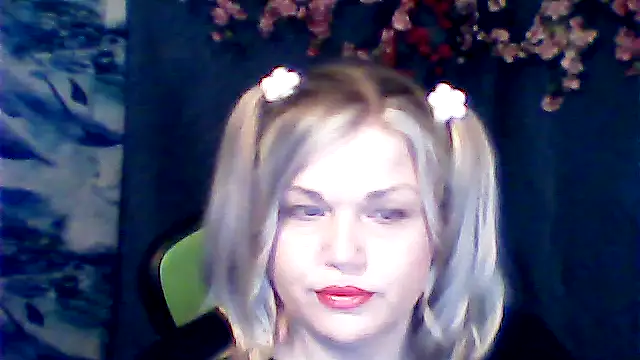 Nayvessa online show from November 4, 2025, 12:15 pm