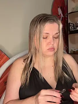 Nayvessa online show from November 20, 2025, 6:51 pm