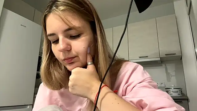 Denni Spilber online show from October 7, 2025, 5:21 pm