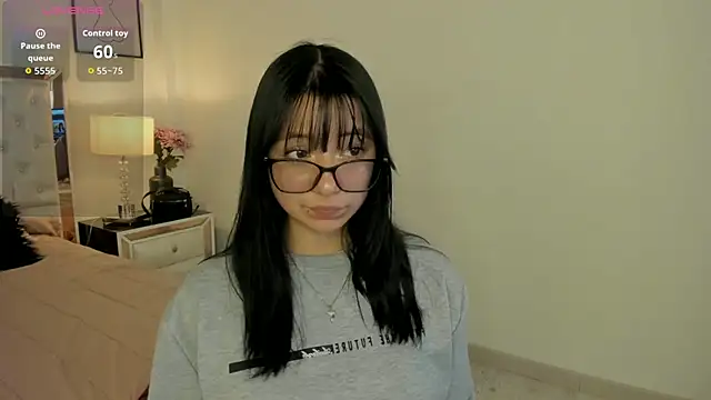 Snapshot of Zoe_Xra chatting on June 11, 2026, 9:02 pm Zoe Xra online show from June 11, 2026, 9:02 pm