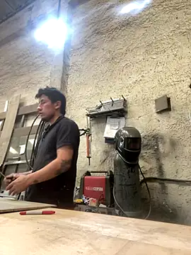 Snapshot of True_Di chatting on November 29, 2025, 4:10 pm True Di online show from November 29, 2025, 4:10 pm