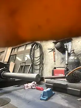 Snapshot of True_Di chatting on December 1, 2025, 4:01 pm True Di online show from December 1, 2025, 4:01 pm