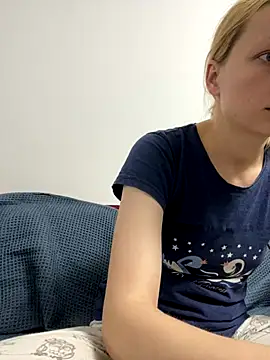 Snapshot of AnyaHellCat chatting on October 31, 2025, 9:16 pm AnyaHellCat online show from October 31, 2025, 9:16 pm