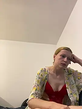 Snapshot of AnyaHellCat chatting on November 1, 2025, 8:00 pm AnyaHellCat online show from November 1, 2025, 8:00 pm