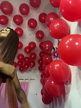 MarianRosse online show from December 15, 2025, 2:54 pm