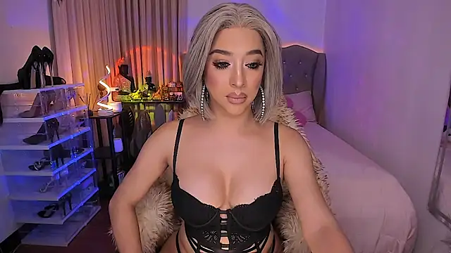 Dream Goddess online show from November 3, 2025, 4:03 am