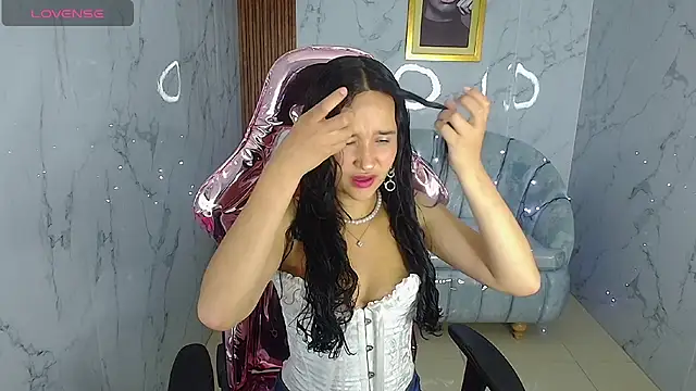 bella vibess s online show from December 16, 2025, 8:36 pm