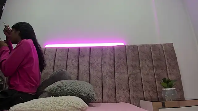 Ambeer fox  online show from March 11, 2026, 1:39 pm