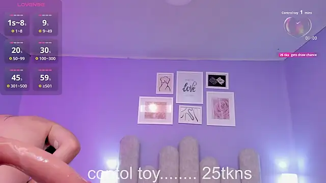 lucrecia sucker online show from October 3, 2025, 7:22 pm