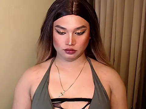 Snapshot of UrGoddess_Kiera chatting on October 13, 2025, 7:08 am UrGoddess Kiera online show from October 13, 2025, 7:08 am