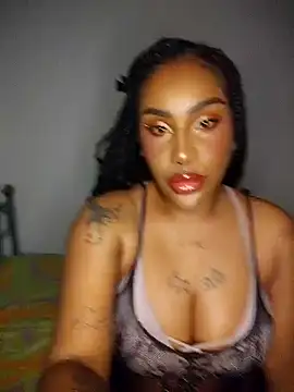 Snapshot of Queen_Amara chatting on May 11, 2026, 3:45 am Queen Amara online show from May 11, 2026, 3:45 am