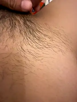 hieutran777 online show from December 2, 2025, 2:23 pm