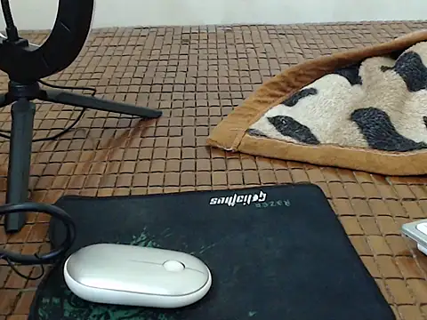 Snapshot of Ami_8x chatting on September 20, 2025, 6:36 am Ami 8x online show from September 20, 2025, 6:36 am